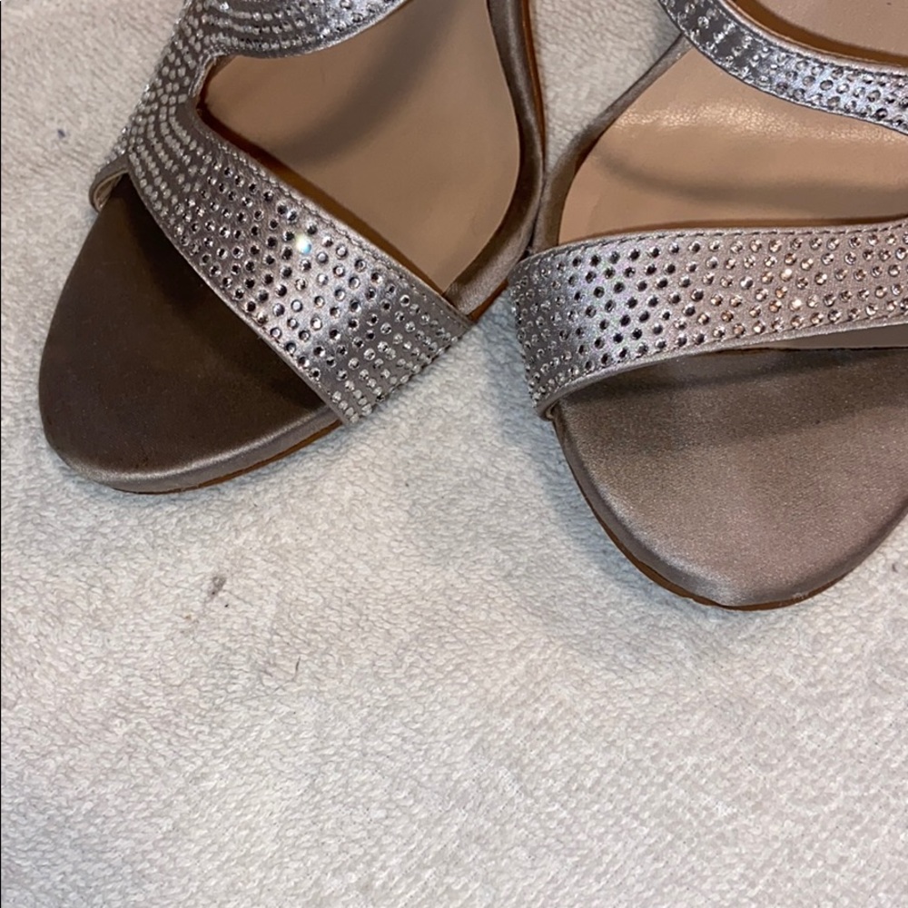 Used Silver Heels - Picture 4 of 10